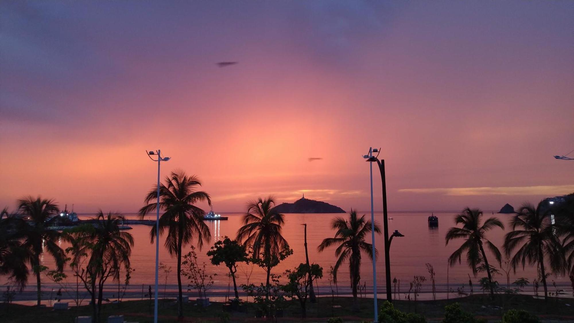 Panamerican Hostel Santa Marta  Ngoại thất bức ảnh
