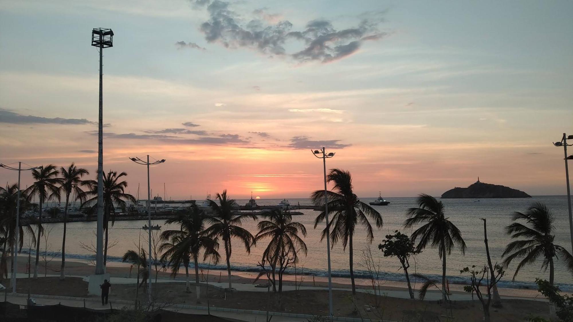 Panamerican Hostel Santa Marta  Ngoại thất bức ảnh